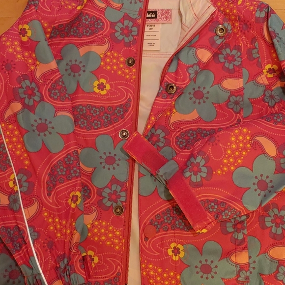 Floral raincoat - Picture 2 of 2